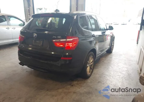 2015 BMW X3 xDrive28I z USA, uszkodzony, nr VIN 5UXWX9C50F0D57657